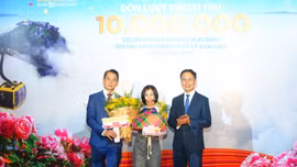 Sun World Fansipan Legend đón vị khách thứ 10 triệu sau 10 năm đi vào vận hành
