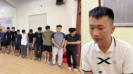 Mua 300.000 tài khoản cá nhân, 'nâng cấp' bán thu lợi hơn 3 tỷ đồng