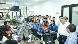 Thay đổi tư duy, nâng cao trình độ, trách nhiệm và đạo đức công vụ