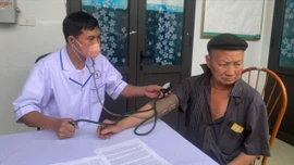 Khám sàng lọc sức khỏe cho gần 750 người cao tuổi tại 4 xã khu vực Trạm Tấu