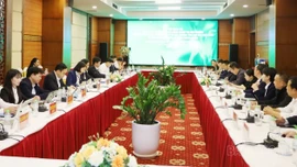 Đoàn đại biểu huyện Hà Khẩu, tỉnh Vân Nam (Trung Quốc) khảo sát lĩnh vực nông nghiệp và môi trường tại tỉnh Lào Cai (Việt Nam)