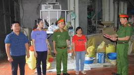 Lào Cai: Khởi tố 02 đối tượng về tội sản xuất, buôn bán hàng giả là lương thực