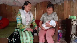 Cô đỡ thôn bản – Những 'người giữ cửa sinh' nơi vùng cao