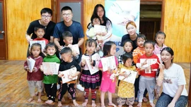Nữ sinh chuyên Anh sáng tạo balo cứu trợ và ứng dụng chống bão lũ