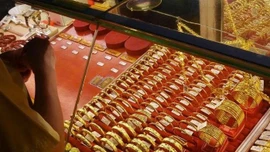 Giá vàng giảm sốc 5 triệu đồng/lượng