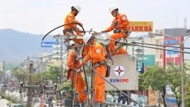 Tiết kiệm sử dụng điện để giảm áp lực tăng giá