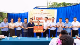Khởi công xây dựng nhà “Đại đoàn kết” cho hộ cận nghèo tại xã Bát Xát