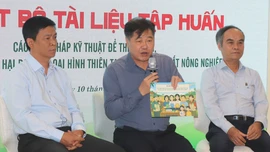 Ra mắt tài liệu tập huấn về thích ứng, giảm thiểu thiệt hại thiên tai đối với sản xuất nông nghiệp
