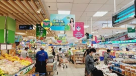 Bộ Công Thương yêu cầu xử lý nghiêm hành vi găm hàng, tăng giá bất hợp lý sau mưa bão