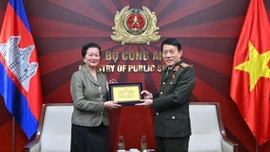 Giữ vững đà hợp tác Việt Nam – Campuchia trên lĩnh vực an ninh, ngoại giao