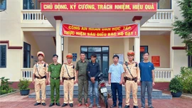 Bắt giữ đối tượng trộm cắp tài sản chỉ sau 20 phút nhận tin báo