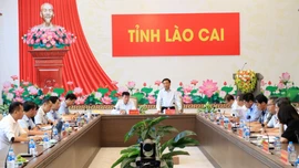 Thứ trưởng Bộ Xây dựng Nguyễn Danh Huy làm việc với UBND tỉnh Lào Cai về Dự án tuyến đường sắt Lào Cai - Hà Nội - Hải Phòng