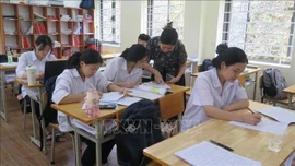 Thi tốt nghiệp THPT 2025: Học sinh vùng cao an tâm 'chạy nước rút'
