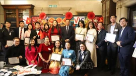 Cầu nối cộng đồng người Việt Nam ở nước ngoài với Tổ quốc