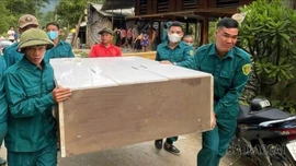 Kịp thời di dời hộ dân khỏi vùng nguy cơ sạt lở tại phường Cầu Thia
