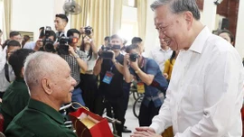 UỐNG NƯỚC NHỚ NGUỒN