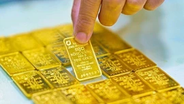 Giá vàng miếng tăng nóng hơn 2 triệu đồng/lượng, chuyên gia khuyến cáo gấp