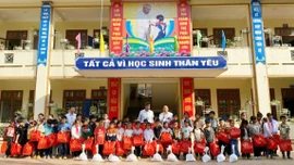 Người thầy tận tụy, mẫu mực