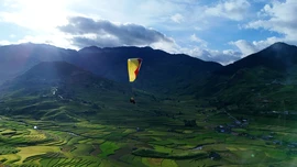 Cần tăng cường công tác quản lý nhà nước đối với hoạt động dù lượn tại xã Tú Lệ