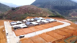 Tết mới ở bản làng tái định cư