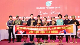 Đổi nếp nghĩ, xóa tập tục có hại với phụ nữ và trẻ em 