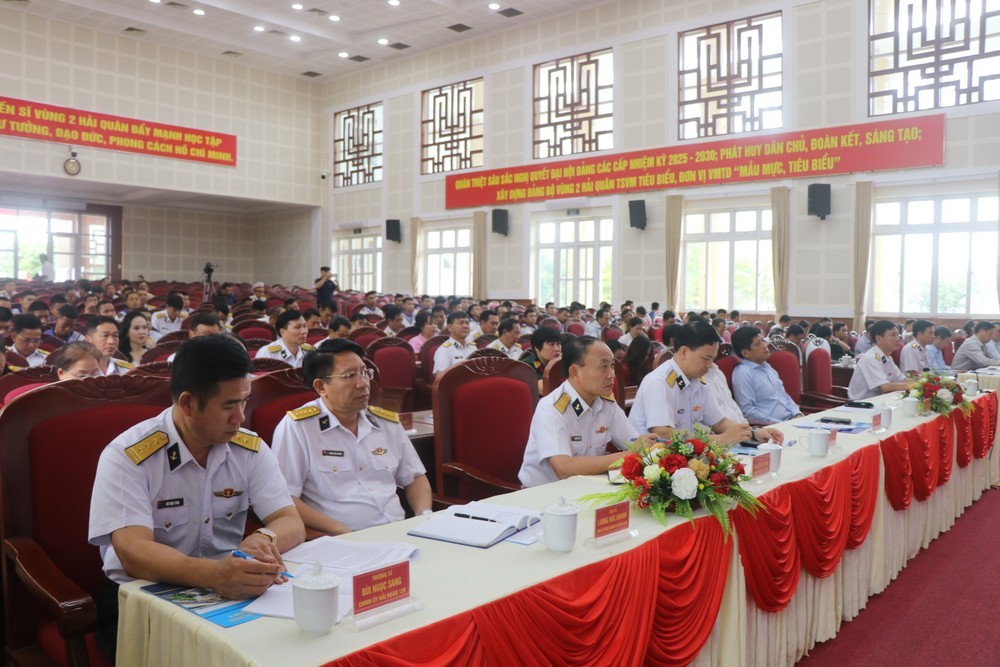 Đại biểu dự hội nghị.