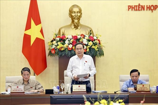 Phiên họp thứ 48 của Ủy ban Thường vụ Quốc hội sẽ diễn ra trong 3 ngày từ 11 - 13/8/2025. Phiên họp thứ 48 của Ủy ban Thường vụ Quốc hội sẽ diễn ra trong 3 ngày từ 11 - 13/8/2025.