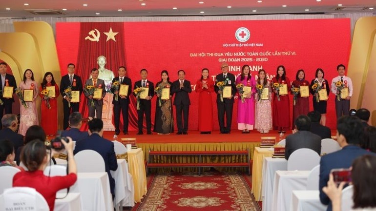 Vinh danh các doanh nghiệp tiêu biểu đã có nhiều đóng góp phong trào thi đua yêu nước của Hội Chữ thập đỏ Việt Nam, giai đoạn 2020 - 2025.