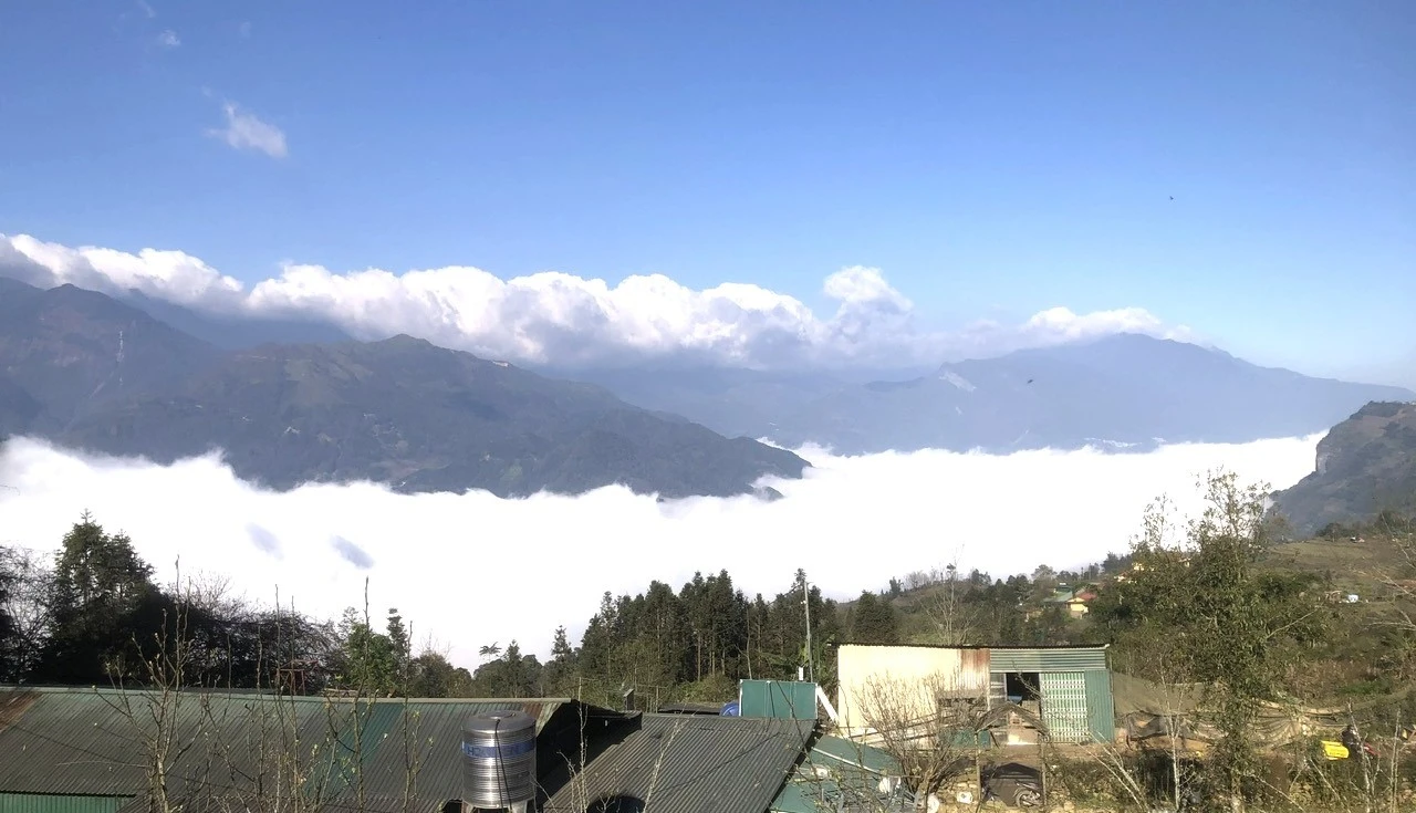 Thung lũng mây trắng muốt phủ kín bản làng Lao Chải, Y Tý.