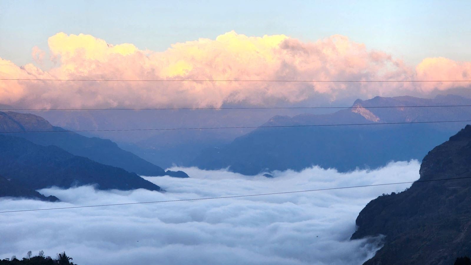 Nếu bạn đang tìm kiếm một nơi để "chạm tay vào mây", thoát khỏi nhịp sống ồn ào nơi phố thị, hành trình săn mây Y Tý chính là trải nghiệm không nên bỏ lỡ.