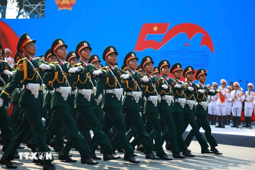 Khối Sĩ quan Hậu cần, Kỹ thuật diễu hành. Ảnh minh họa