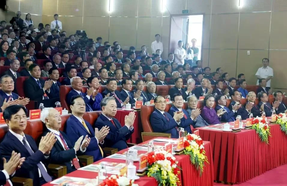 Tổng Bí thư, Chủ tịch nước Tô Lâm và các đồng chí lãnh đạo, nguyên lãnh đạo Đảng, Nhà nước tham dự Lễ kỷ niệm 120 năm Ngày sinh Tổng Bí thư Hà Huy Tập (24/4/1906 - 24/4/2026).