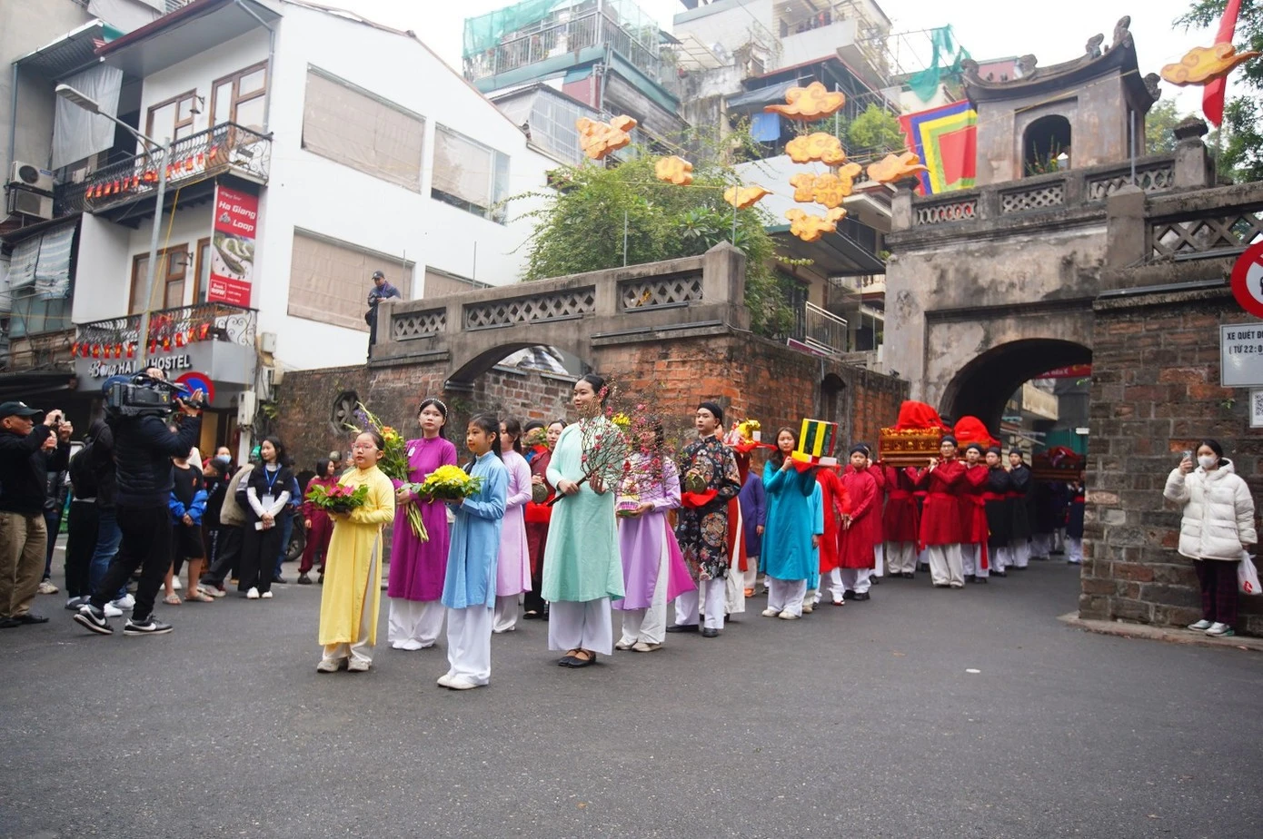 Theo Vietravel Hà Nội, gần 50% trong tổng số 1.200 chỗ tour dịp lễ đã được đặt trước, và số lượng khách hỏi thông tin tăng liên tục từng ngày.