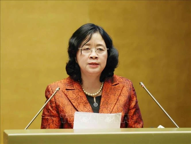 Đồng chí Bùi Thị Minh Hoài, Uỷ viên Bộ Chính trị, Bí thư Trung ương Đảng, Chủ tịch Uỷ ban Trung ương Mặt trận Tổ quốc Việt Nam giới thiệu chuyên đề: "Phát huy sức mạnh Đại đoàn kết toàn dân tộc trong sự nghiệp xây dựng, phát triển đất nước và bảo vệ Tổ quốc trong Kỷ nguyên mới".