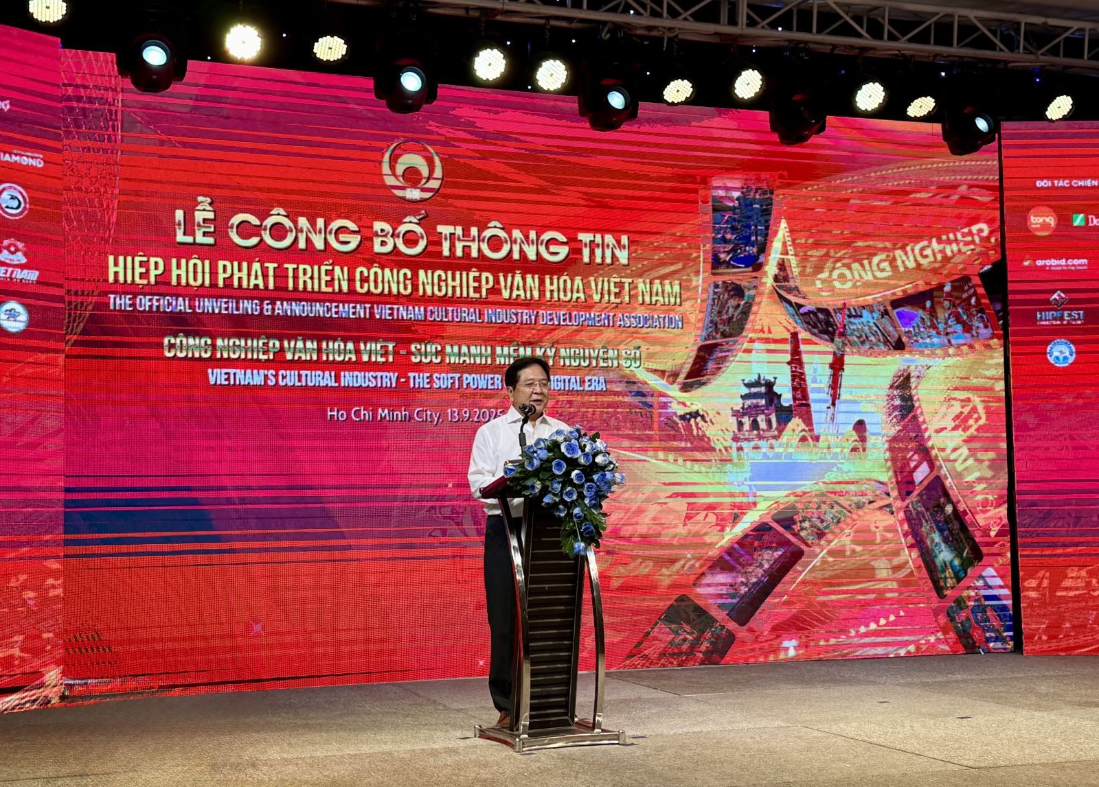 NSND Vương Duy Biên, Chủ tịch Hiệp hội Phát triển Công nghiệp Văn hóa Việt Nam phát biểu tại sự kiện. 13-9-hiephoi.jpg
