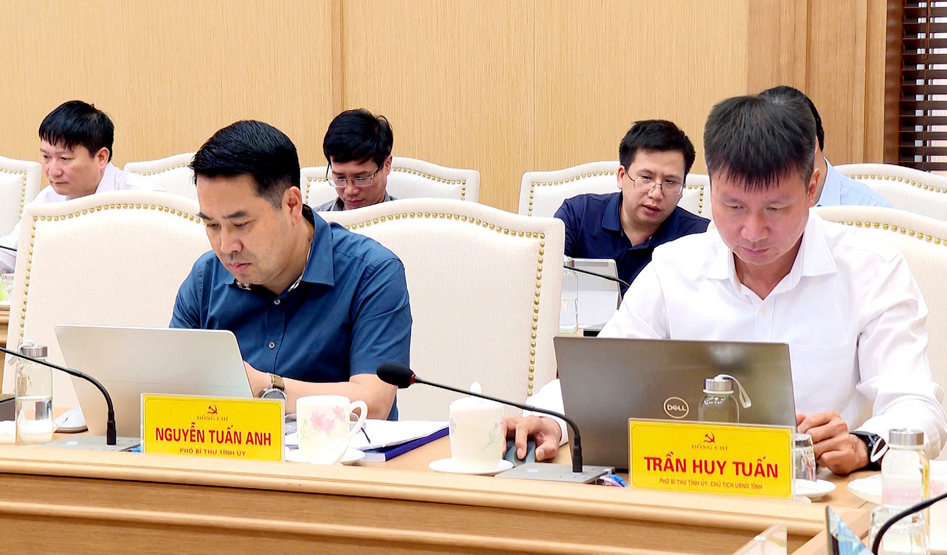 13-9-ong-tuan.jpg