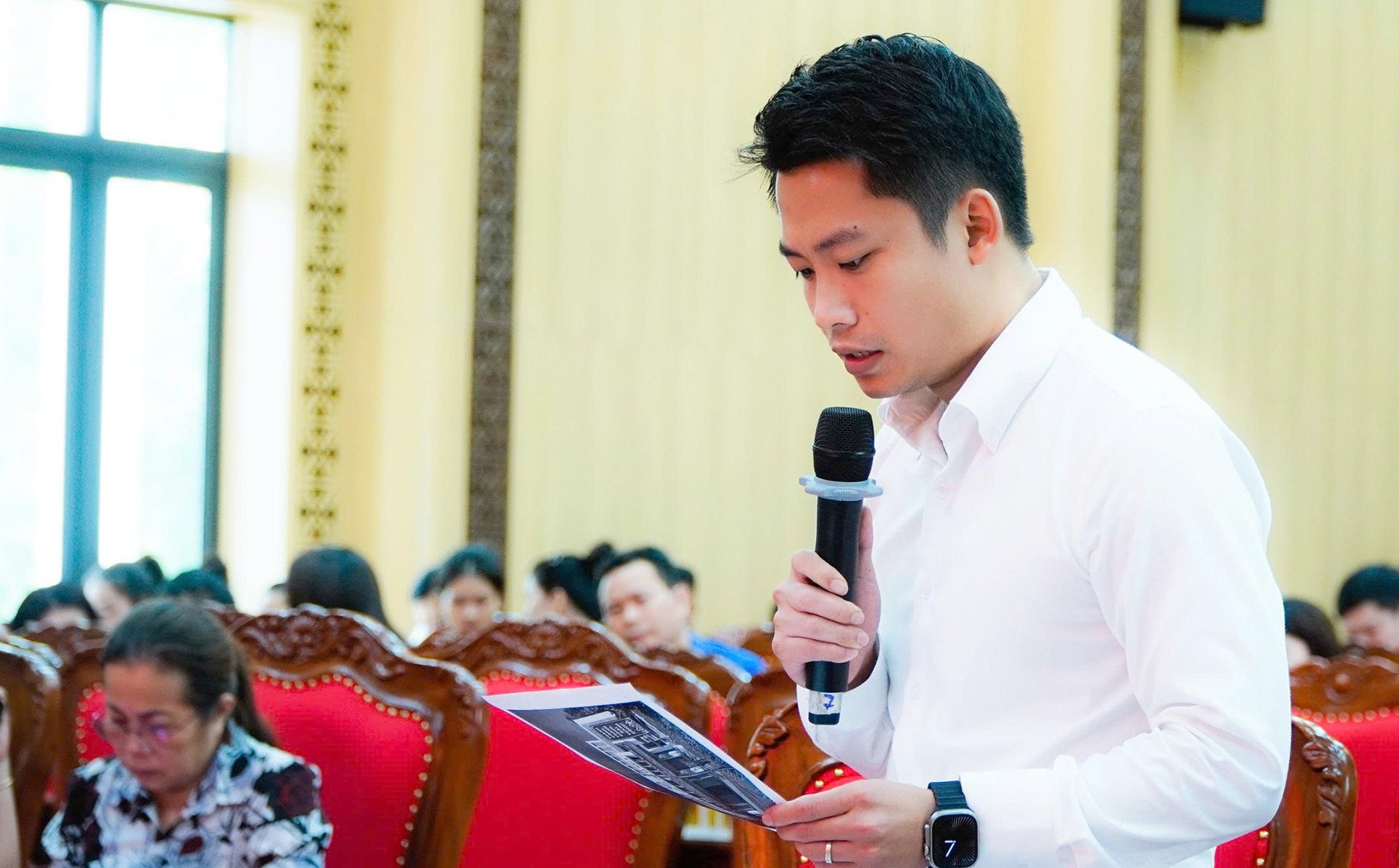 Đồng chí Đồng Mạnh Linh - Phó Bi thư tỉnh đoàn Lao Cai, phát biểu ý kiến tại buổi tổng duyệt. 27-8-ba-dung3.jpg