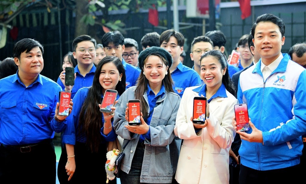 Cán bộ, đoàn viên, thanh niên đã đồng loạt thay avatar, hình nền, chia sẻ hình ảnh, thông điệp về Đại hội XIV của Đảng.