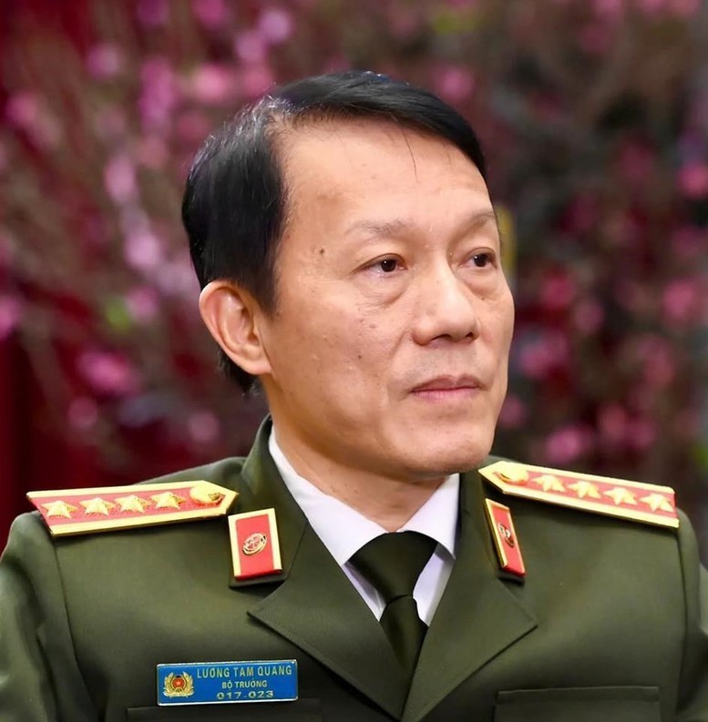 Đại tướng Lương Tam Quang, Ủy viên Bộ Chính trị, Bí thư Đảng ủy Công an Trung ương, Bộ trưởng Bộ Công an.