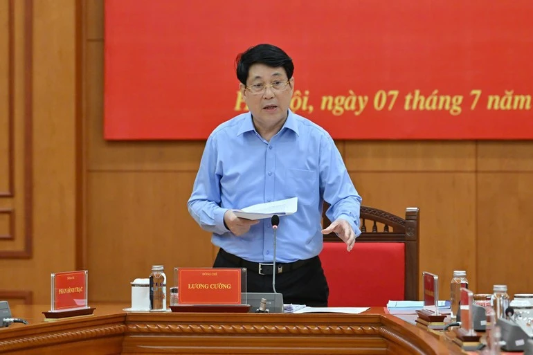 Chủ tịch nước Lương Cường phát biểu chỉ đạo tại phiên họp.