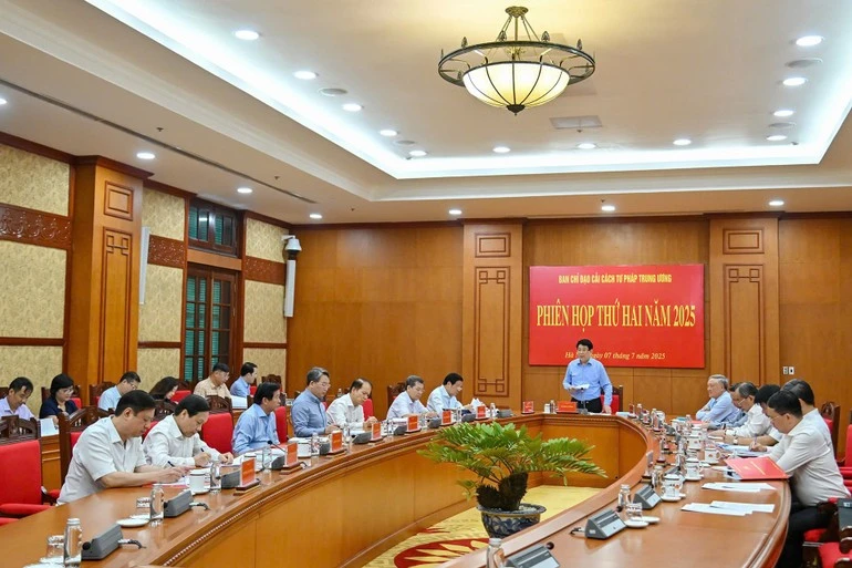 Toàn cảnh phiên họp.