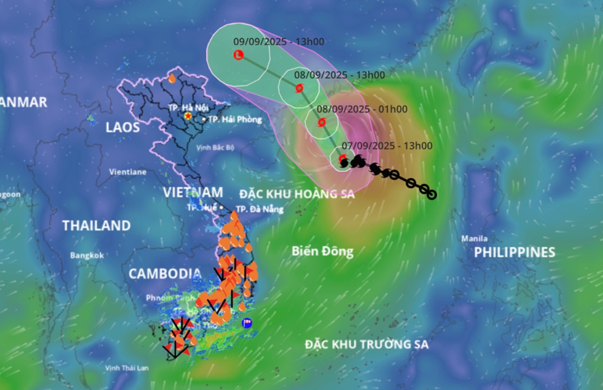 Bão số 7 đang hướng vào đất liền Trung Quốc (Ảnh: Hệ thống giám sát thiên tai). 7-9-mua.jpg