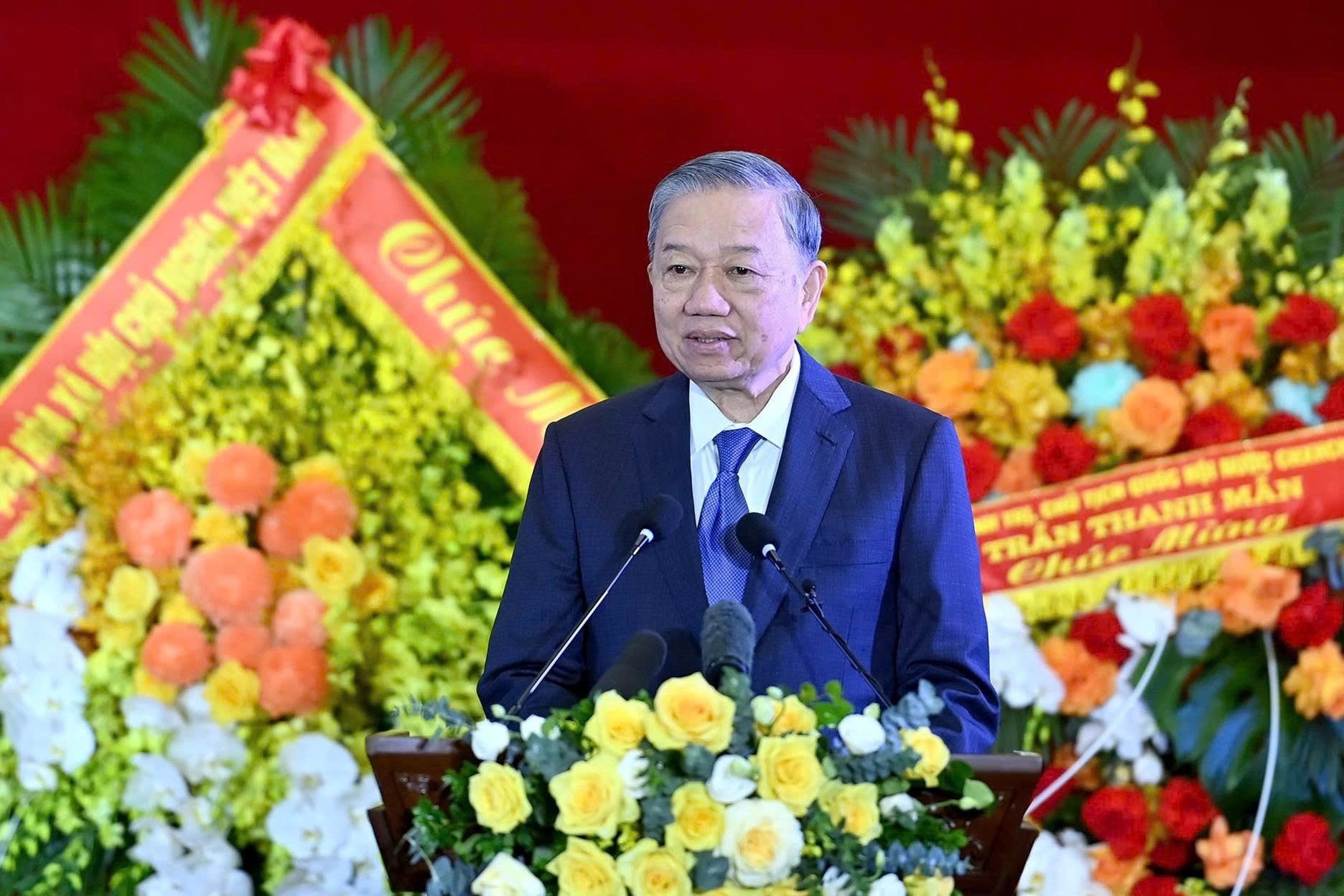 Tổng Bí thư Tô Lâm phát biểu chỉ đạo tại Lễ kỷ niệm 80 năm Ngày truyền thống ngành Tòa án nhân dân Việt Nam. Tổng Bí thư Tô Lâm phát biểu chỉ đạo tại Lễ kỷ niệm 80 năm Ngày truyền thống ngành Tòa án nhân dân Việt Nam.