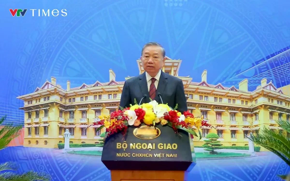 Tổng Bí thư, Chủ tịch nước Tô Lâm phát biểu chỉ đạo Hội nghị Ngoại giao lần thứ 33. Ảnh: Tạ Hiển