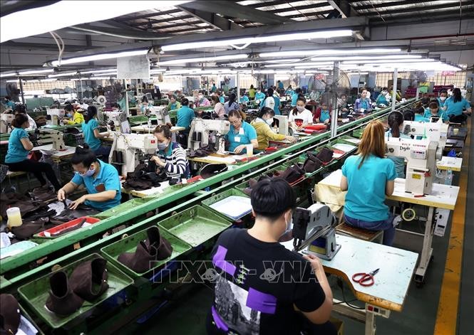 가죽 신발 공장, Gia Dinh Shoe Company Limited, Thu Duc City. Xưởng sản xuất giày da, Công ty TNHH Giày Gia Định, TP Thủ Đức.