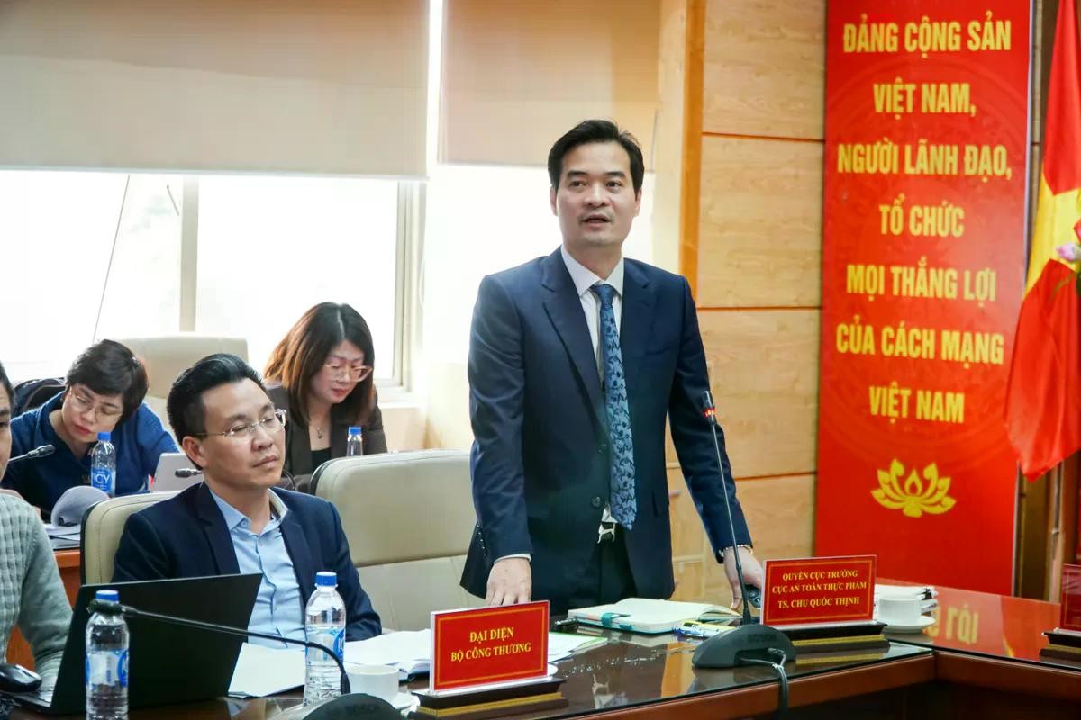 TS. Chu Đức Thịnh - Quyền Cục trưởng Cục An toàn thực phẩm (Bộ Y tế) phát biểu tại hội nghị.