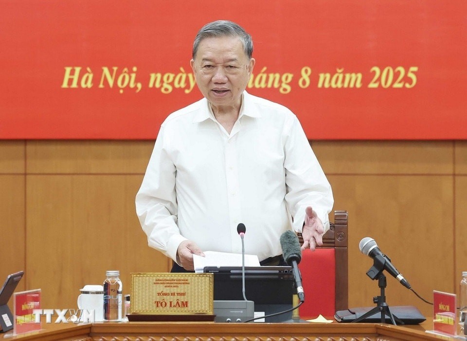 Tổng Bí thư Tô Lâm phát biểu chỉ đạo tại phiên họp. Tổng Bí thư Tô Lâm phát biểu chỉ đạo tại phiên họp.