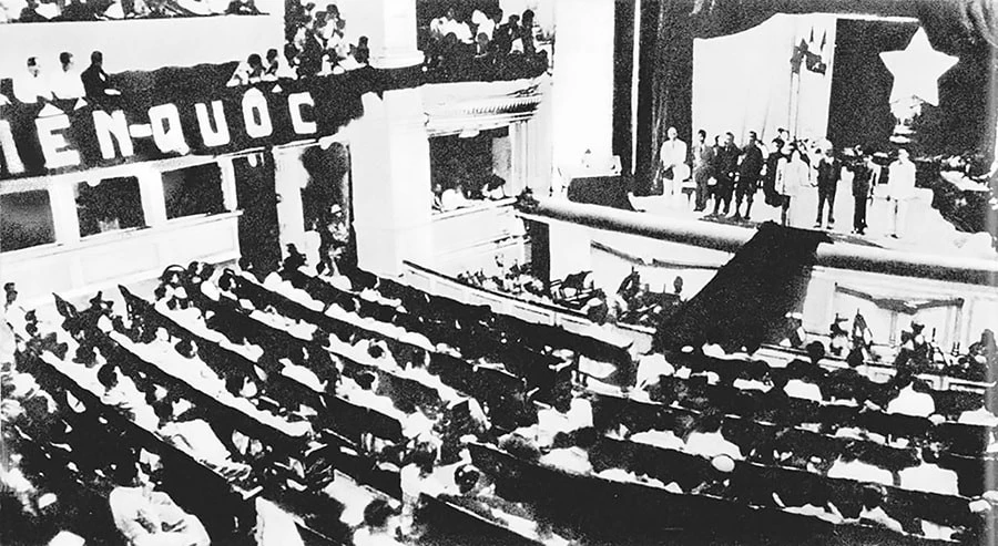 Kỳ họp thứ nhất, Quốc hội khóa I họp tại Nhà hát Lớn (Hà Nội). Ảnh Tư liệu