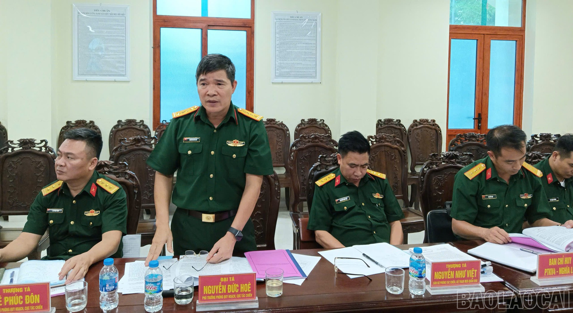 Đại tá Nguyễn Đức Hòe - Phó Trưởng phòng Quy hoạch, Cục Tác chiến, Bộ Tổng Tham mưu, Quân đội Nhân dân Việt Nam kết luận kiểm tra. baolaocai-br_7-10-quan-su3.jpg