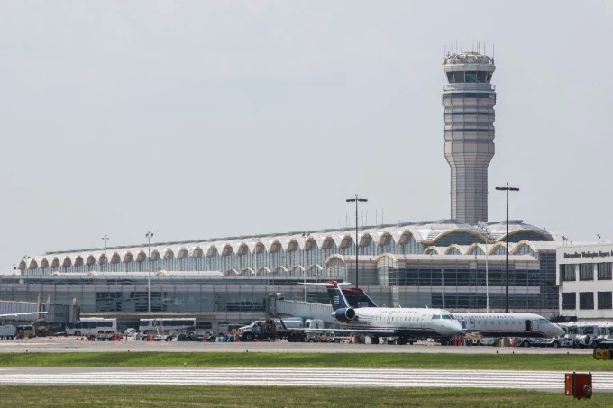 Tháp kiểm soát không lưu tại sân bay Reagan Washington, thành phố Arlington, bang Virginia.